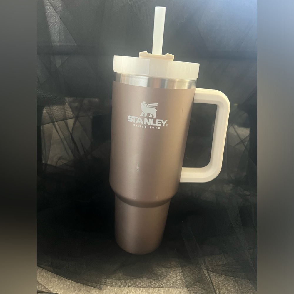 Stanley 40oz Rose Gold edition